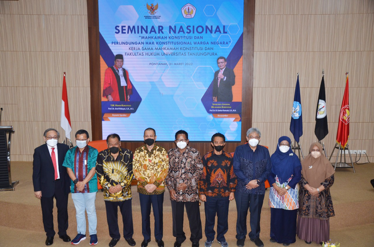Hakim Konstitusi Berbicara di Untan Tentang MK dan Hak Konstitusional Warga