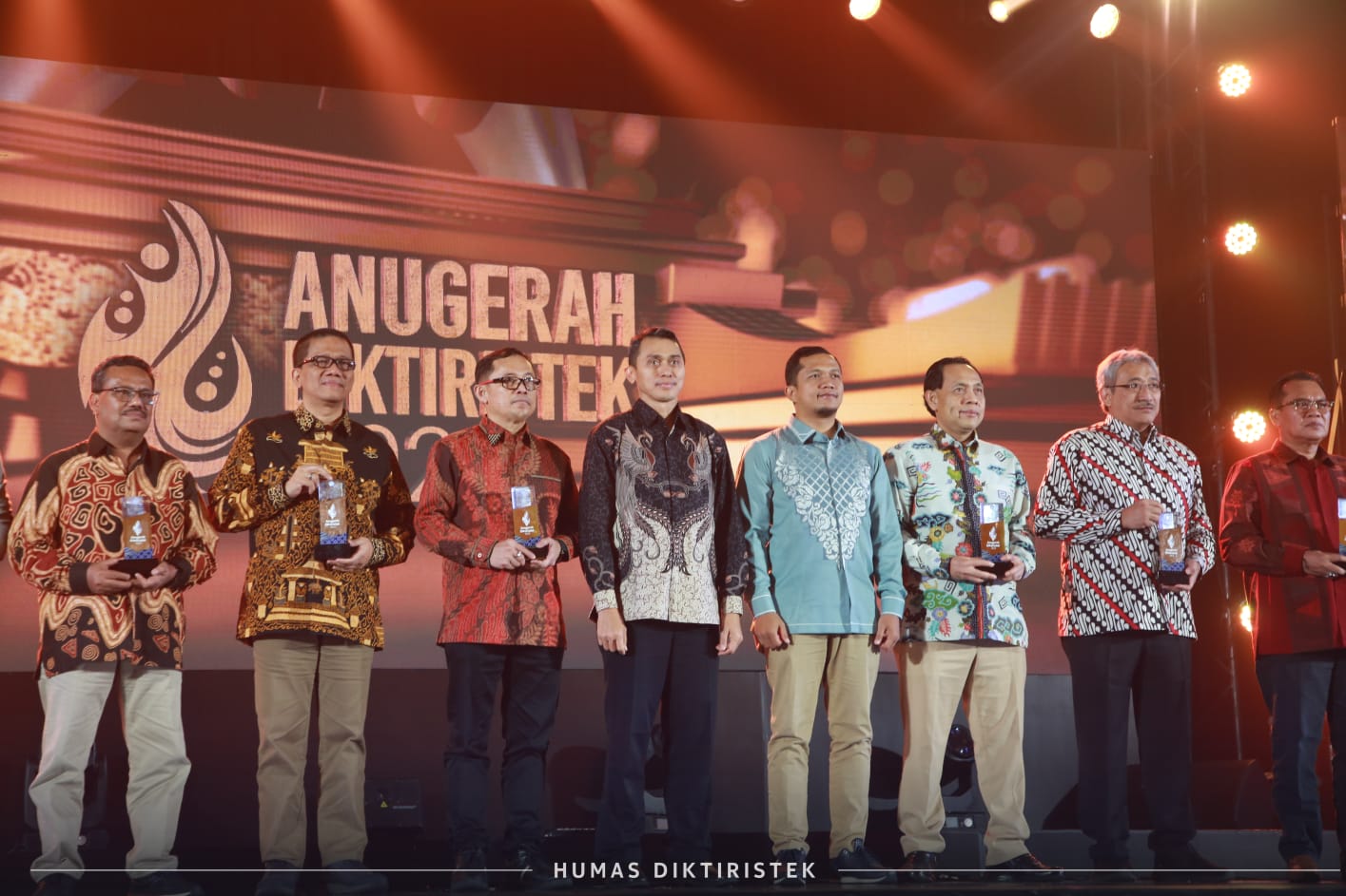 Universitas Tanjungpura Raih Dua Penghargaan dalam Anugerah Diktiristek 2023