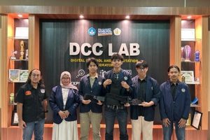 Foto Utama (Tim Mahasiswa dan Dosen Pembimbing)