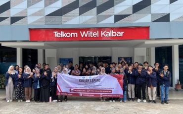 Mahasiswa Program Studi Statistika FMIPA Universitas Tanjungpura berkunjung ke PT Telkom Indonesia Witel Kalimantan Barat dalam kegiatan Kuliah Lapang bertema “Sekilas Pandang Dunia Telekomunikasi: Pemanfaatan Data dan Statistika di Era Digital,” pada 30 Oktober 2025.